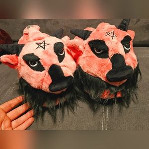 Kreepture Baphomet Slippers Pink